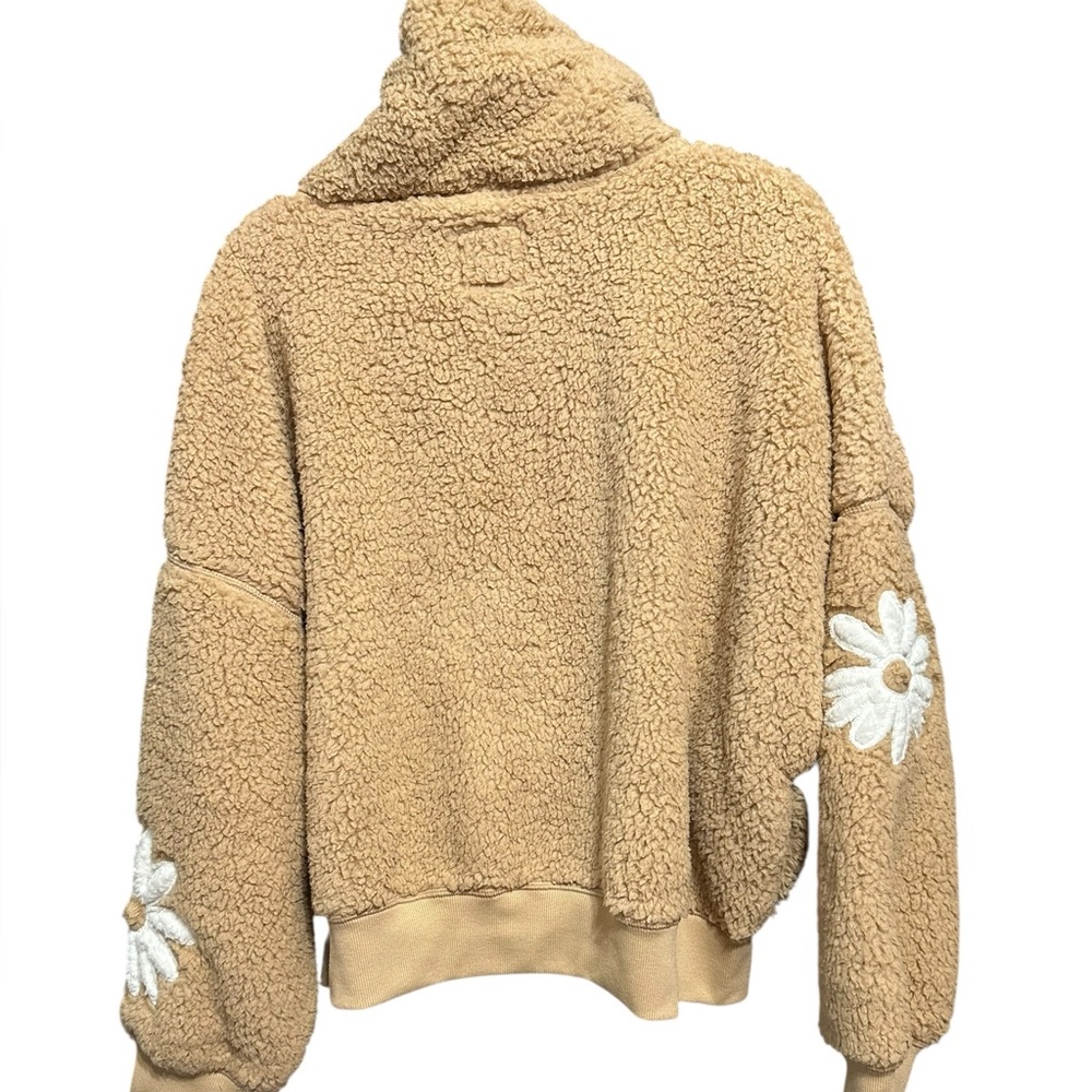 SO Tan Teddy Jacket with White Floral Design - Picture 3 of 8
